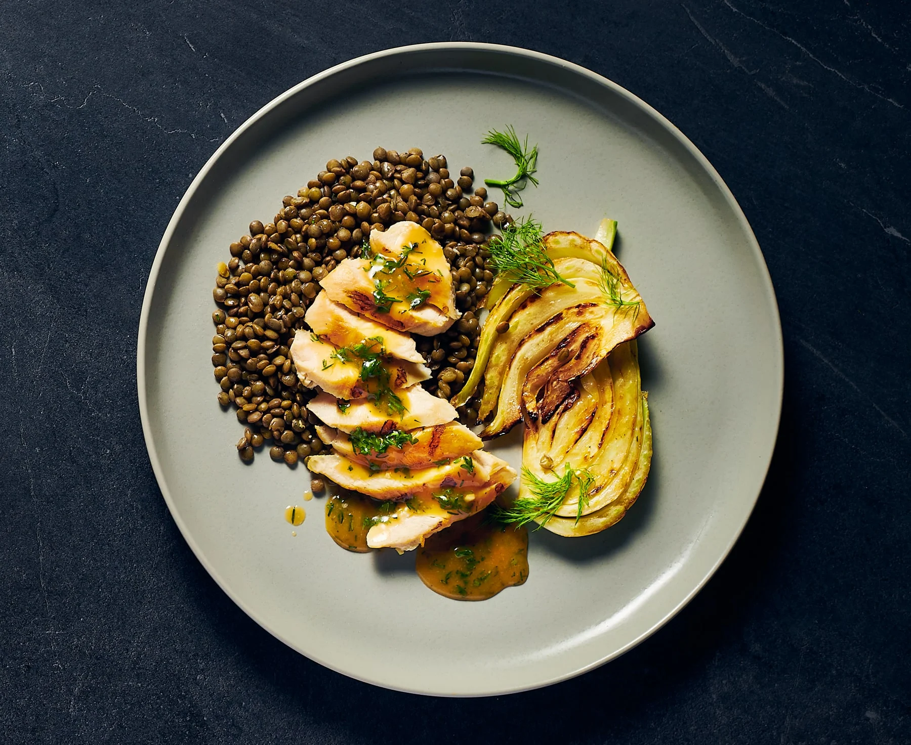 Roasted chicken with lentils and onion